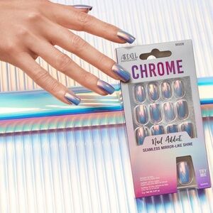 Ardell Chrome Nail Addict Set - Iridescent Silver New With box